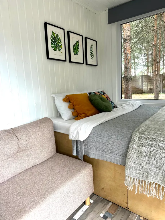 Домик в сосновом лесу