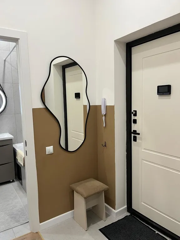 Современная квартира у набережной