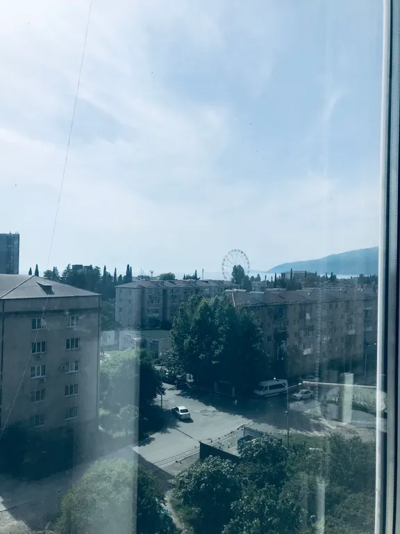 Солнечная квартира в центре города с видом на море