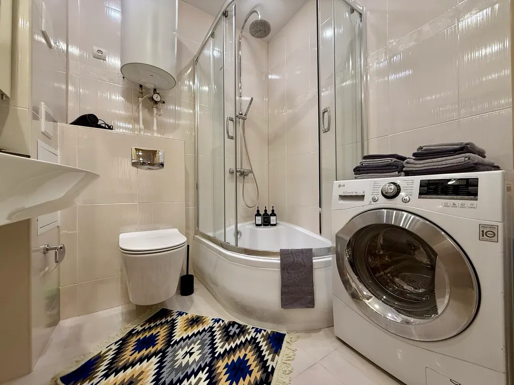 Двушка Космос в центре