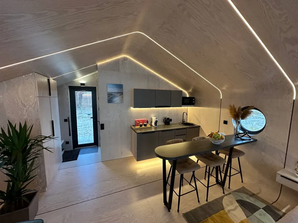 Домик на море