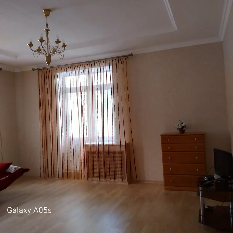 Просторная 2-комнатная квартира в центре