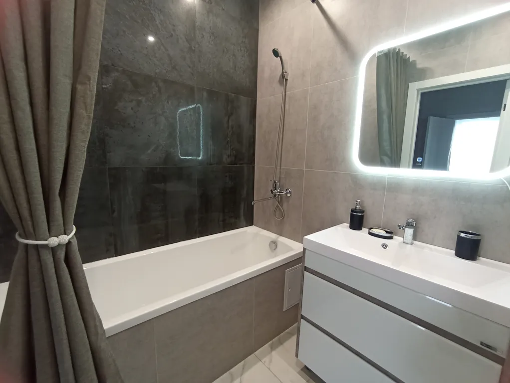 Квартира  с панорамным видом на реку в историческом центре Уфы.