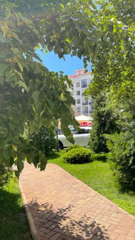 Квартира Квартира в ЖК Изумрудный город на берегу моря с бассейном — Геленджик