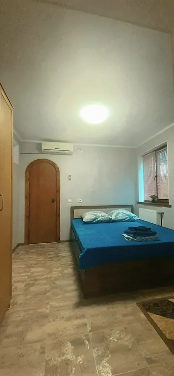 Домик в самом центре