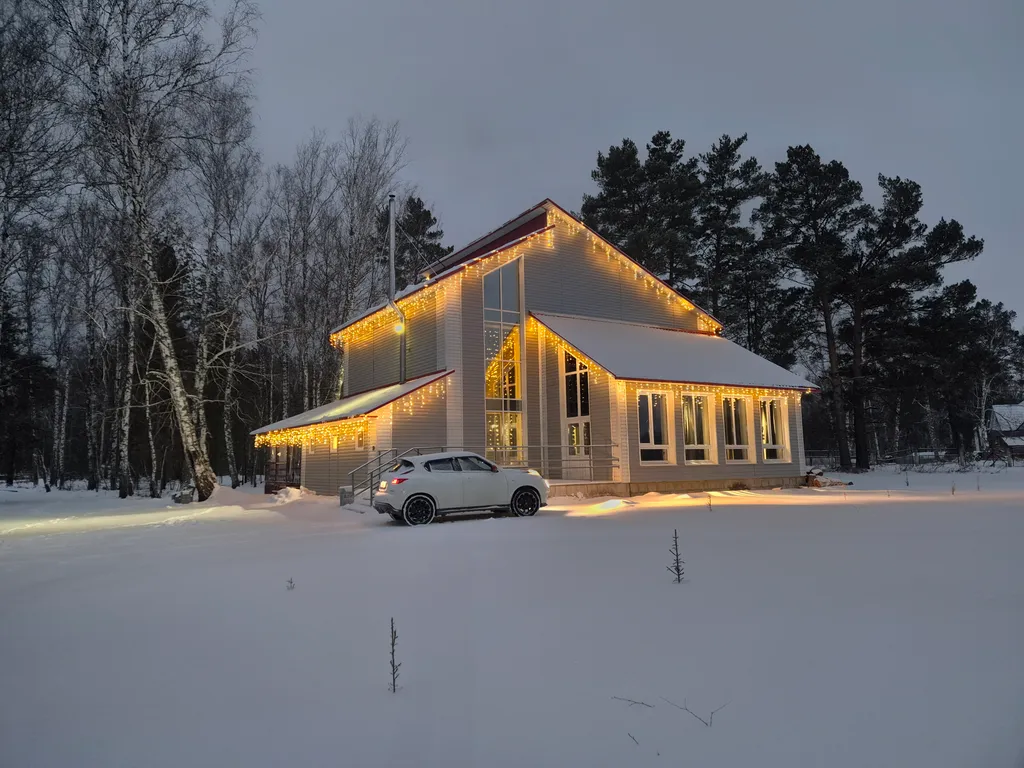 Дом с баней и бассейном