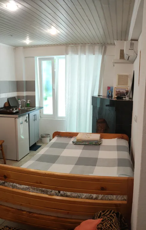 Бюджетный номер с кухней и санузлом