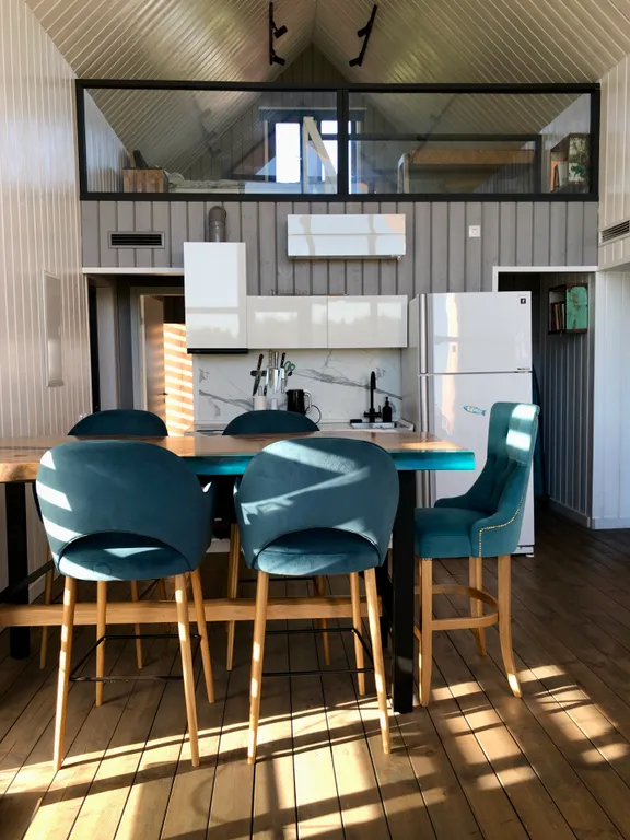 Коттедж Стильный просторный дом с террасой и видом на луг — аренда посуточно в Руза