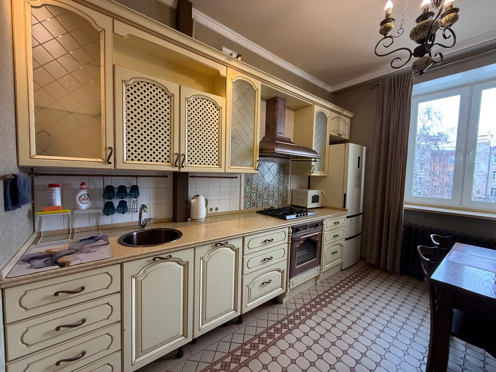 Трехкомнатная квартира Английский шик у Кремля