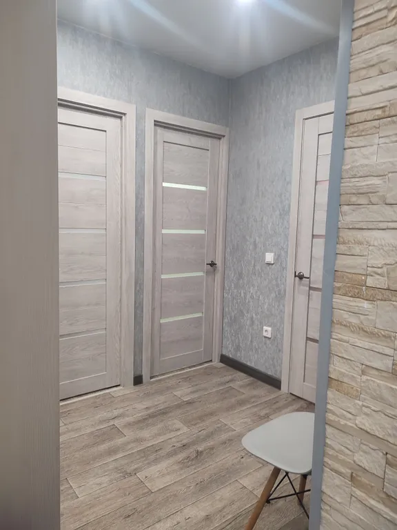 1-комнатная квартира 36 кв 2 дивана