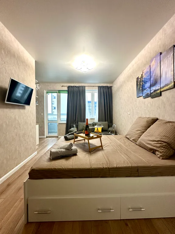 Студия с дизайнерским ремонтом