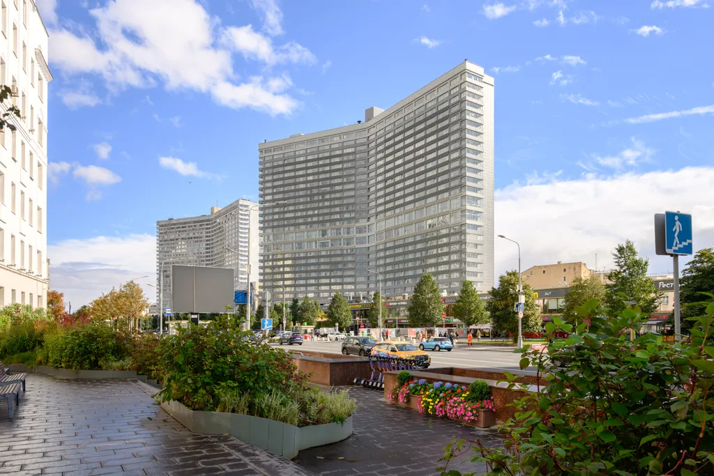 Стильный видовой апартамент в центре