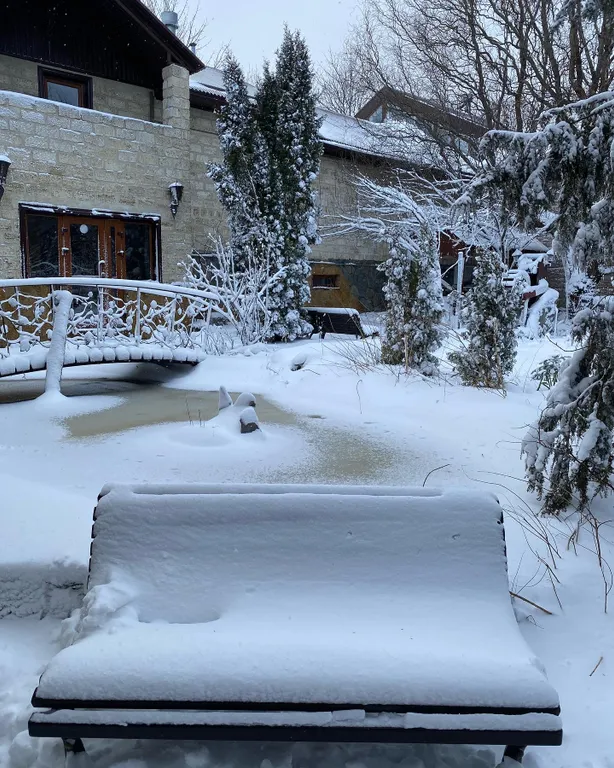 Гостиница с садом и баней