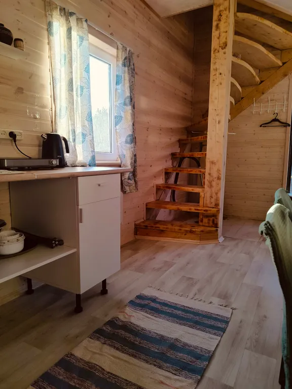 Новый дом  около леса