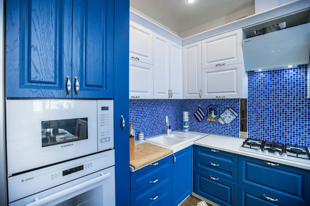 Большая евродвушка на берегу открытого моря