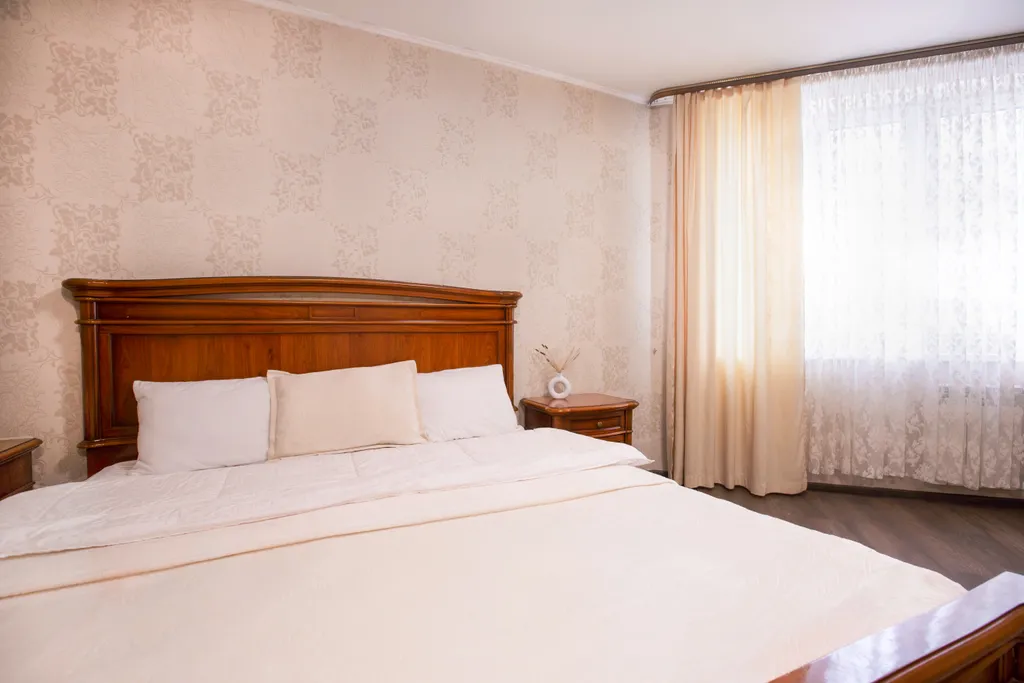 Квартира Уютная двухкомнатная студия в центре Юго-западного района — аренда посуточно в Екатеринбург