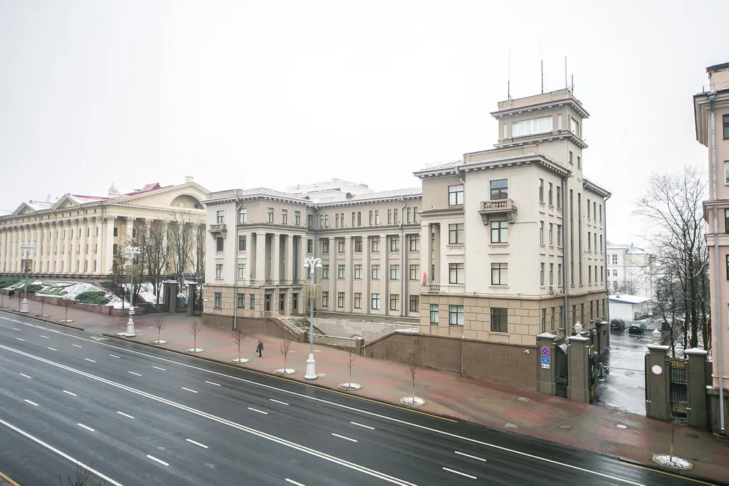 Квартира 3-комнатная Квартира — Минск