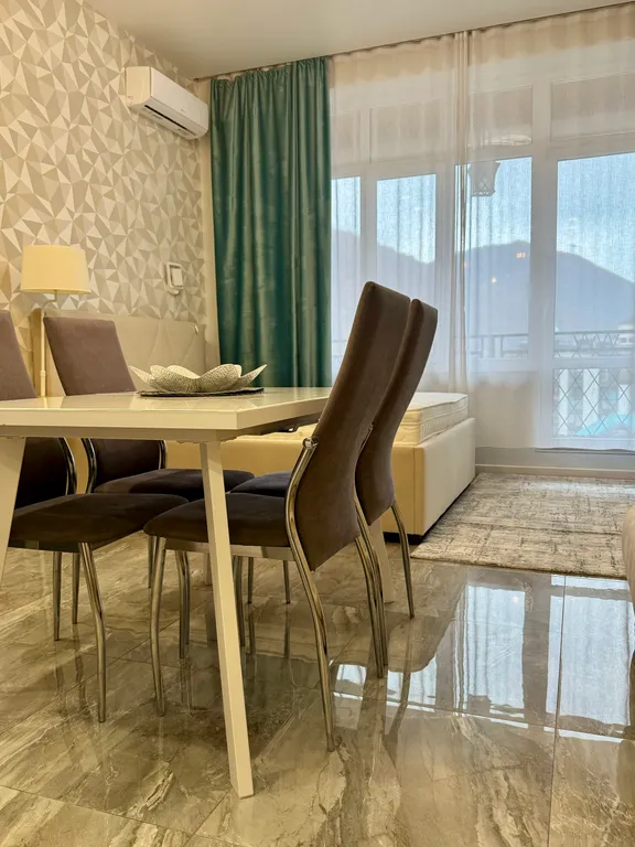 Просторная студия напротив Горки города