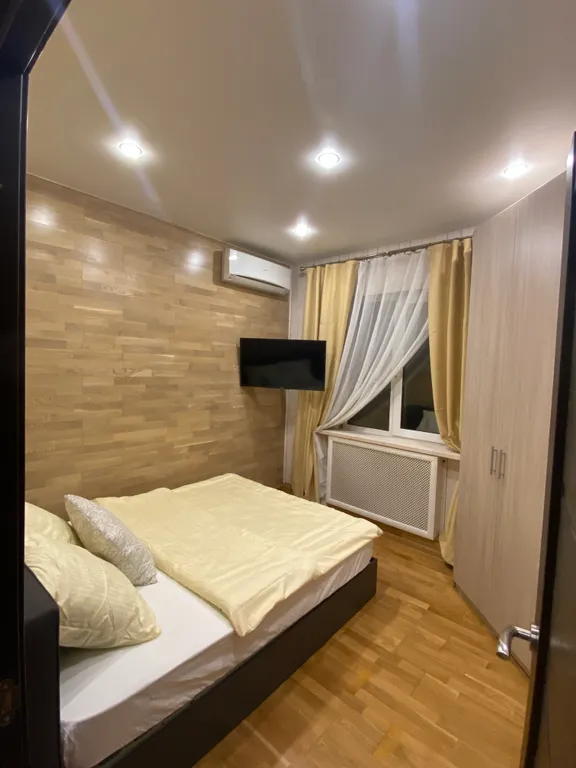 Дом для отдыха с камином, баней, оформлением к празднику