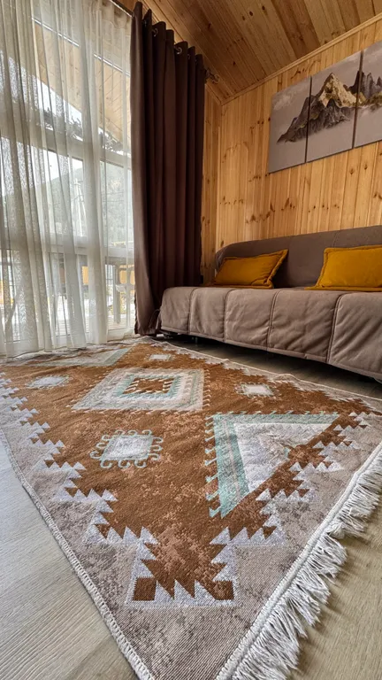 Уютный домик с видом на горы