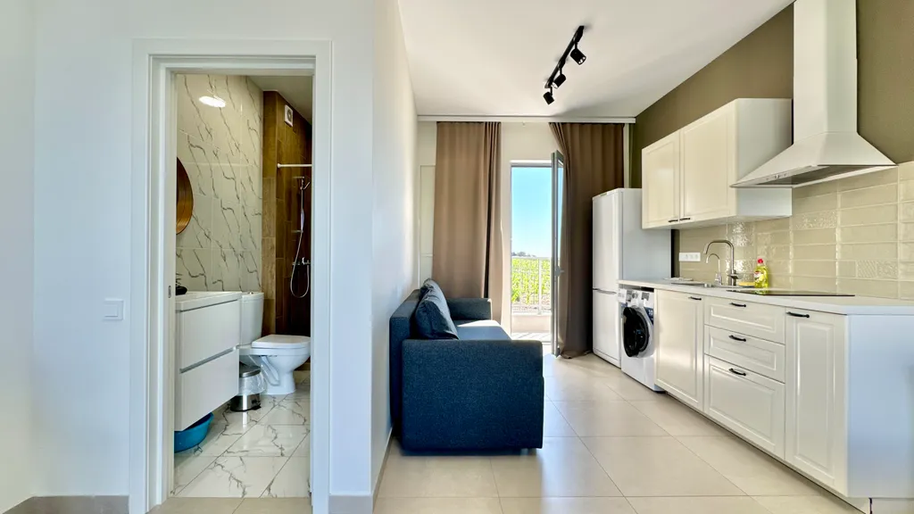 Часть дома с бассейном недалеко от моря Отрадное Ялта