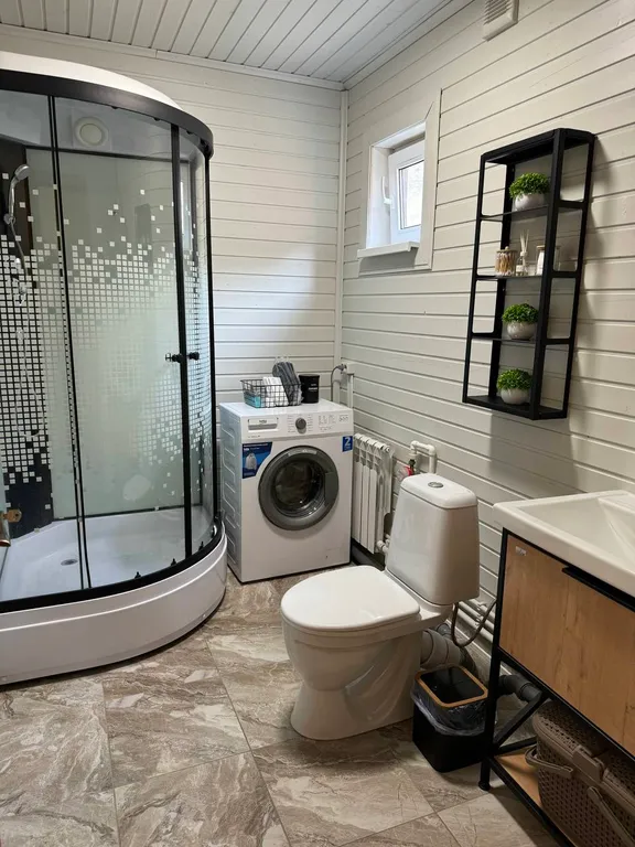 Уютный дом с детской площадкой