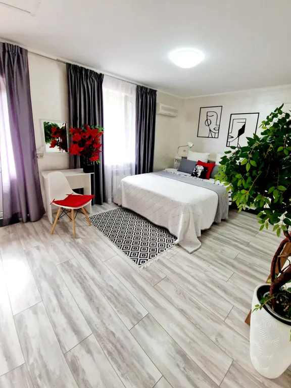 Квартира Квартира Просторная студия с балконом на тихой улице — Геленджик