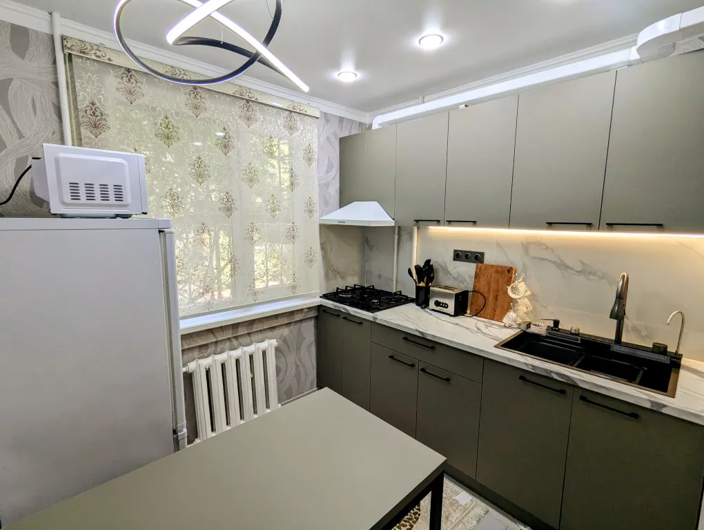 3-х комнатная квартира в центре у Каныбека