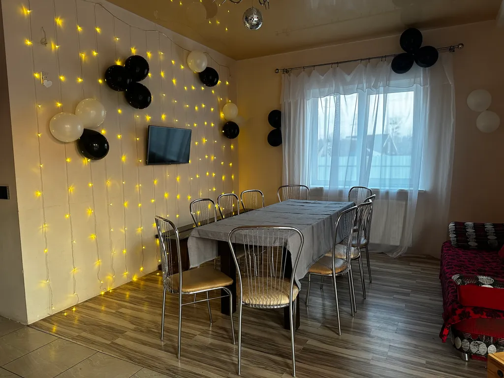 Коттедж 2 этажа в уединенном месте Бреста с парковкой во дворе