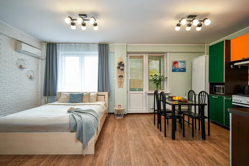 Квартира Квартира Яркая студия в Покровке — Красноярск