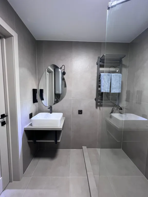 Дом с бассейном