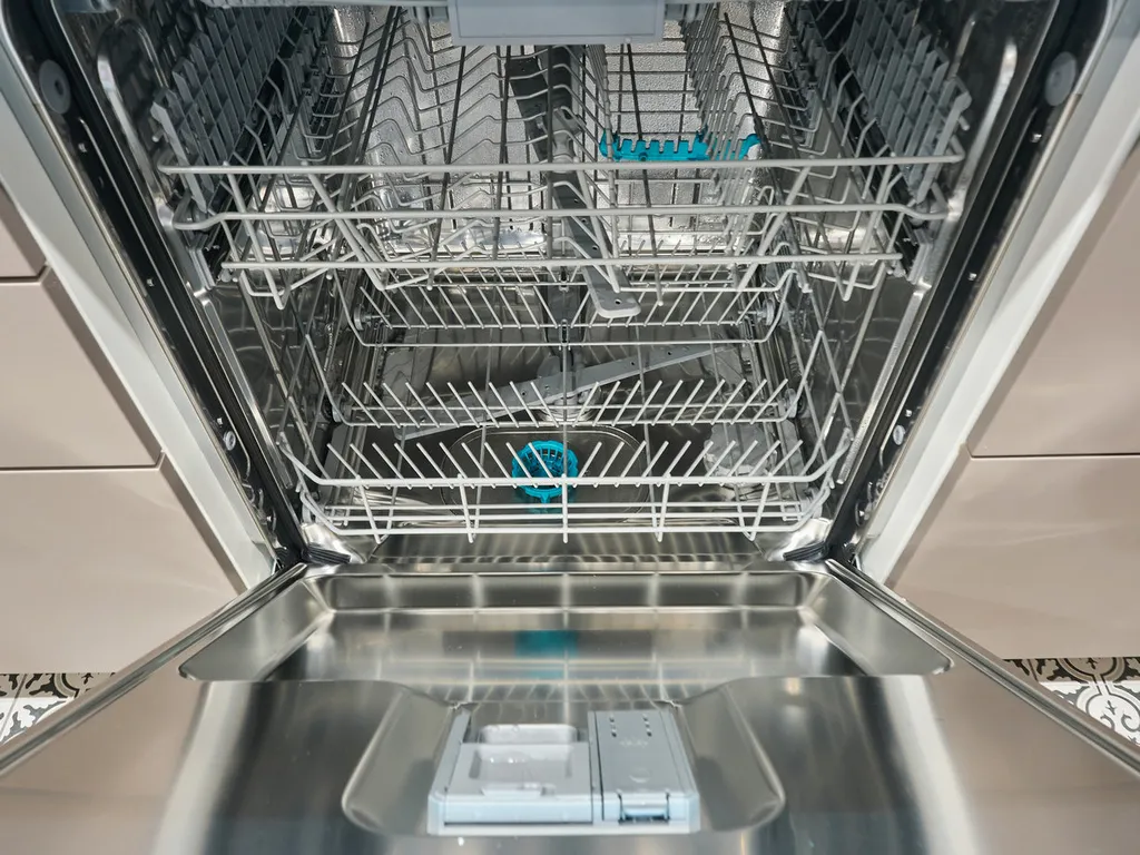 Дом на берегу озера