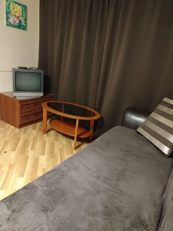 Двухкомнатная квартира посуточно на ул. Мурманская 27.