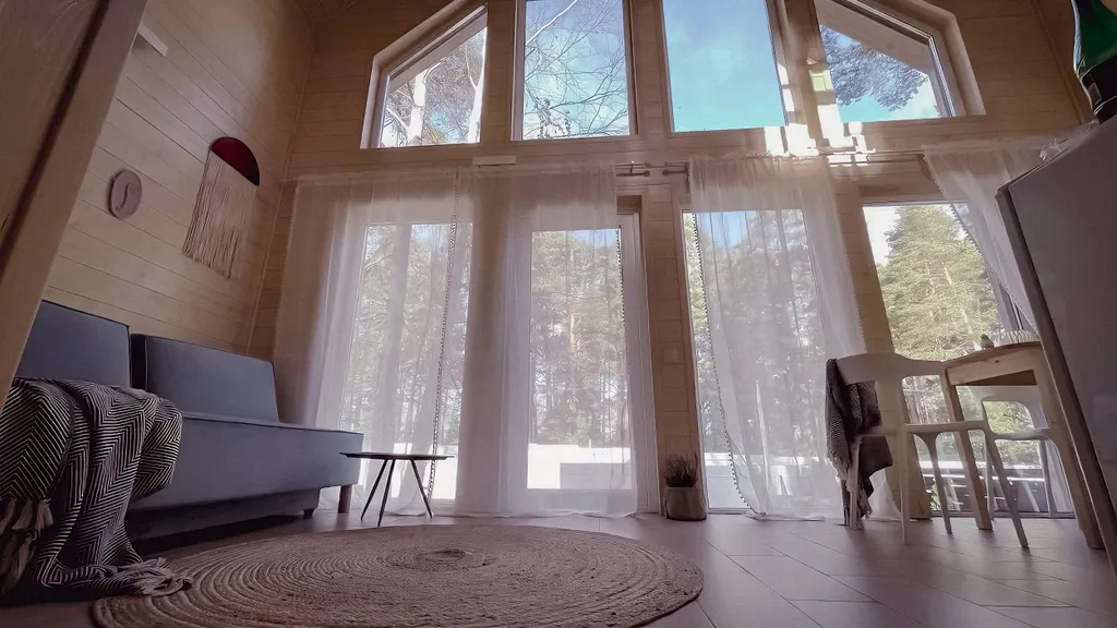 Коттедж Дом с панорамными окнами в сосновом лесу с банным чаном и проектором — Первая Алексеевка