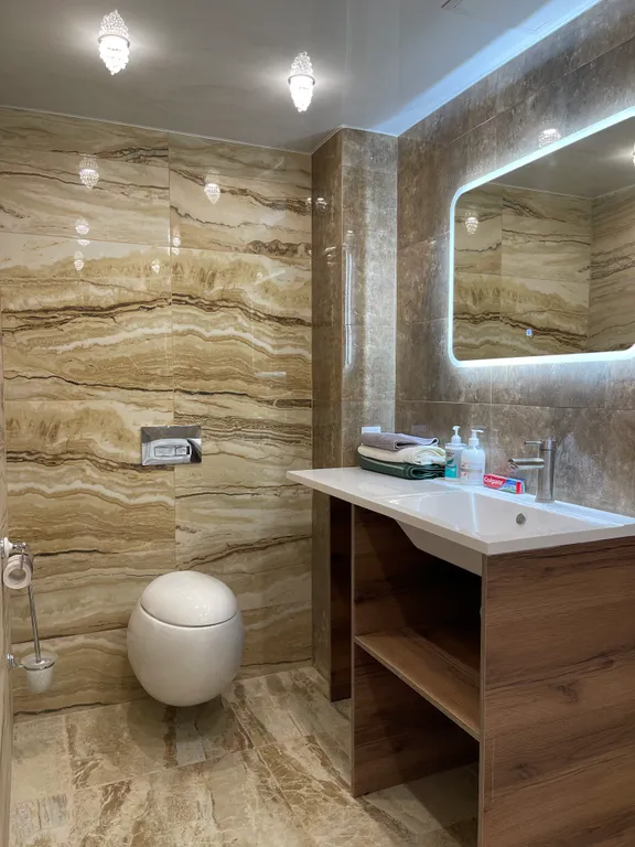 Шикарная квартира с джакузи в центре города