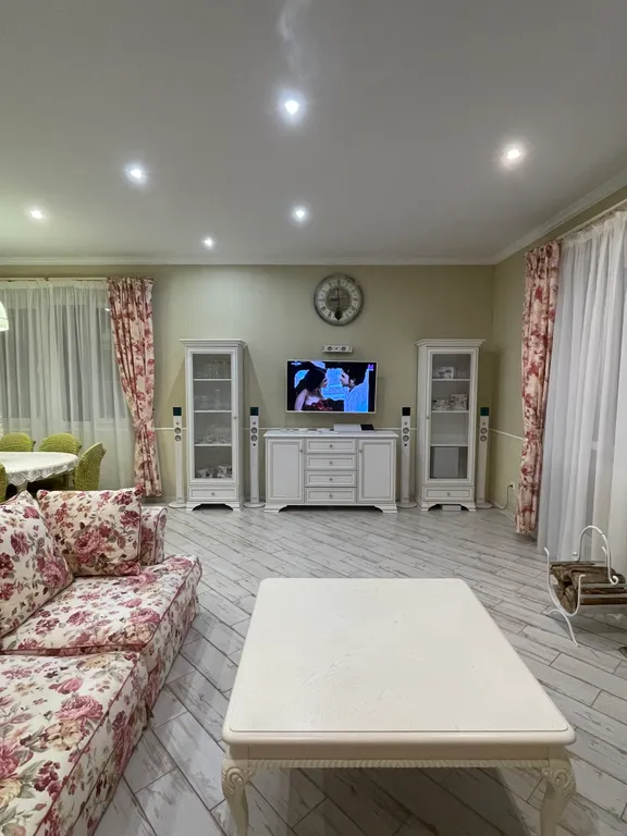 Уютный дом рядом с морем.