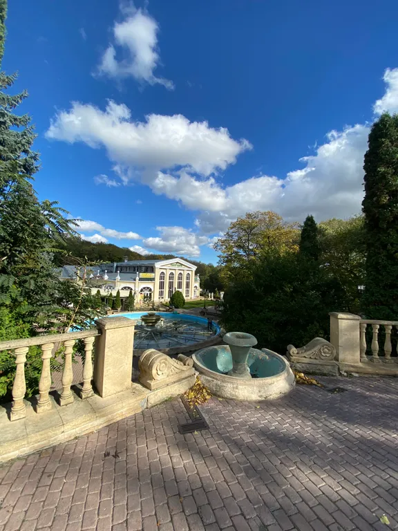 Новая студия вблизи с источниками в микрорайоне « курортный»