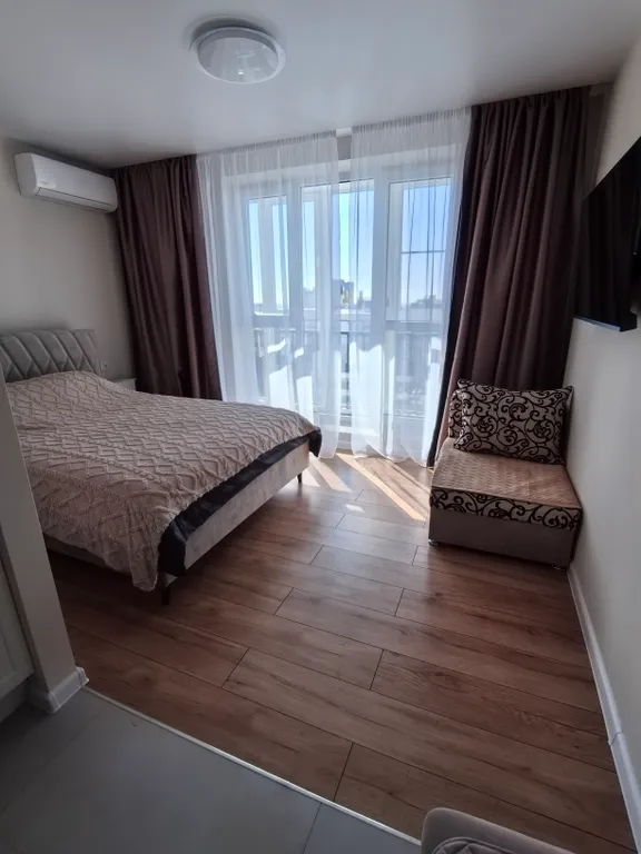 Уютная студия с красивым видом на город