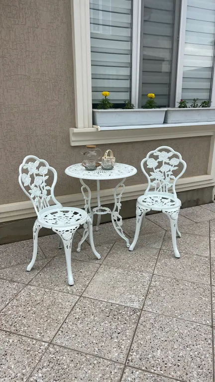 Уютная комната во дворе частного дома