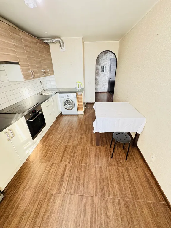 Квартира у метро на Щорса