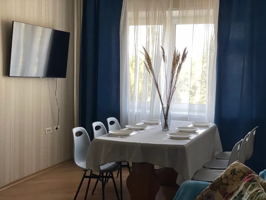 Просторная трёхкомнатная квартира с изолированными спальнями — аренда посуточно в Домодедово