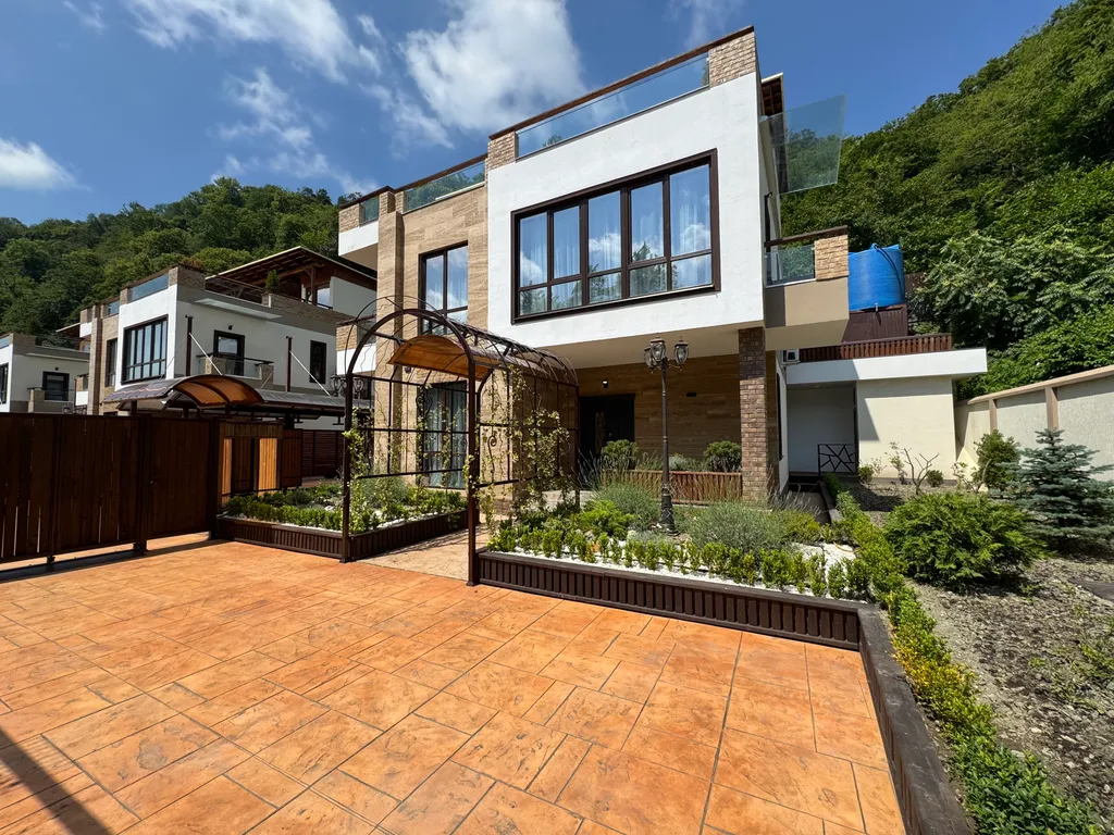 Коттедж 4-комнатный Дом — Казачий Брод