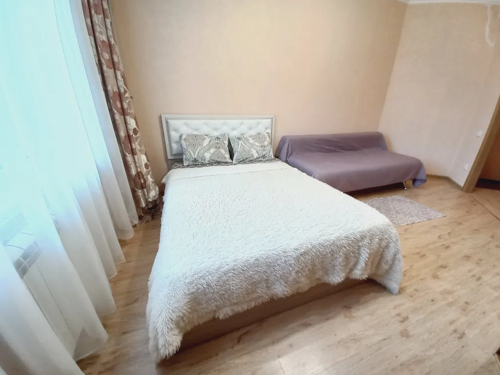 Уютная квартира около ЖД и Филармонии