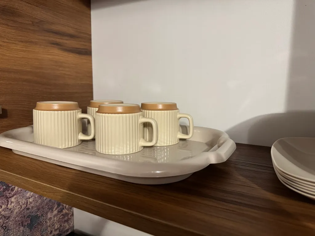 Уютная комната с видом на горы