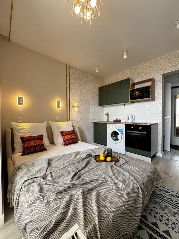 Уютная студия около города еды