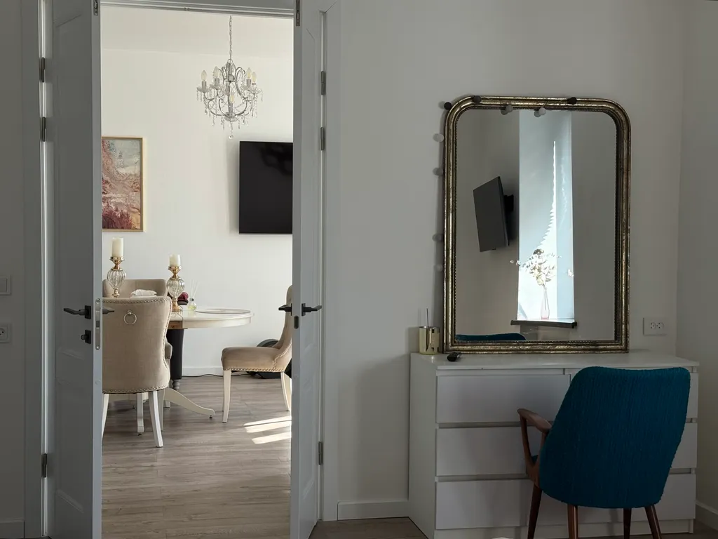 Элегантная 3-комнатная квартира в историческом центре с видом