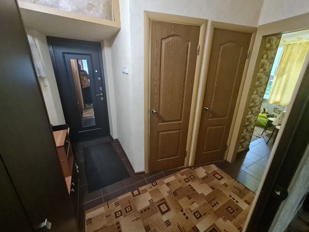 2-комнатная квартира на 1-м этаже в центре военного городка