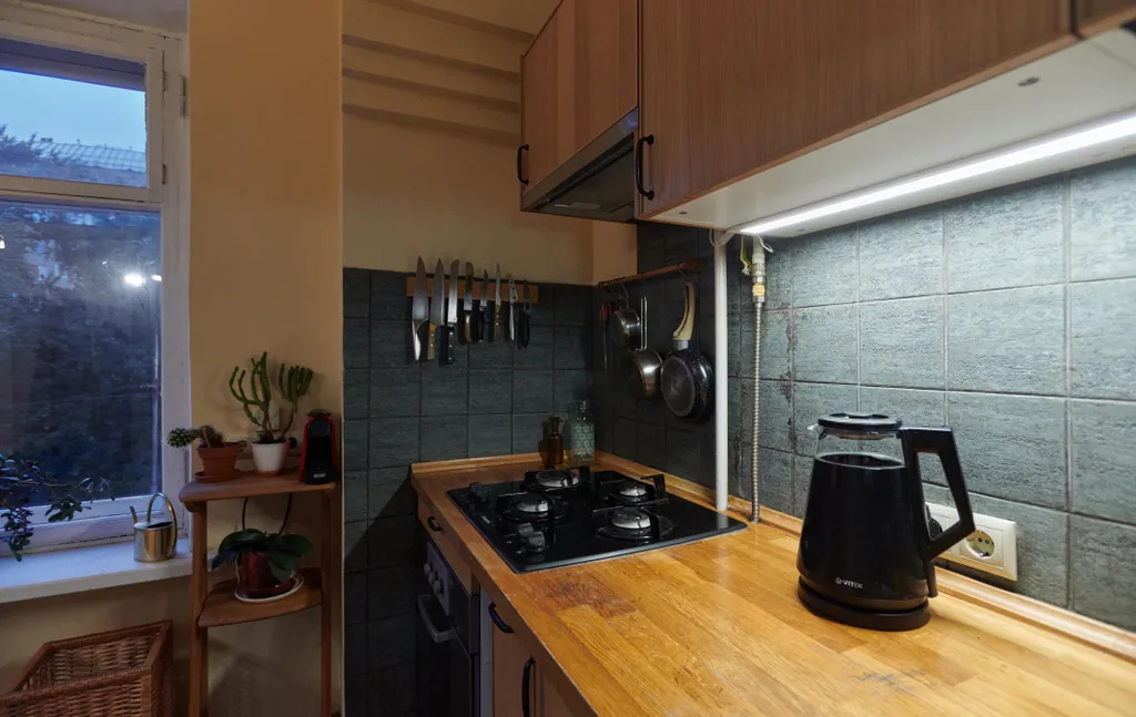 Квартира Квартира Старинная мебель в лучах солнца — Москва