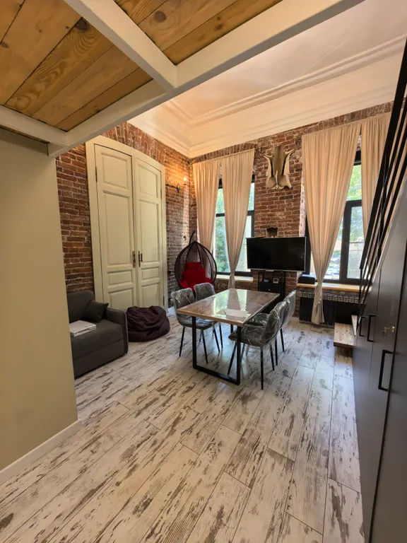 Лофт на Бурова