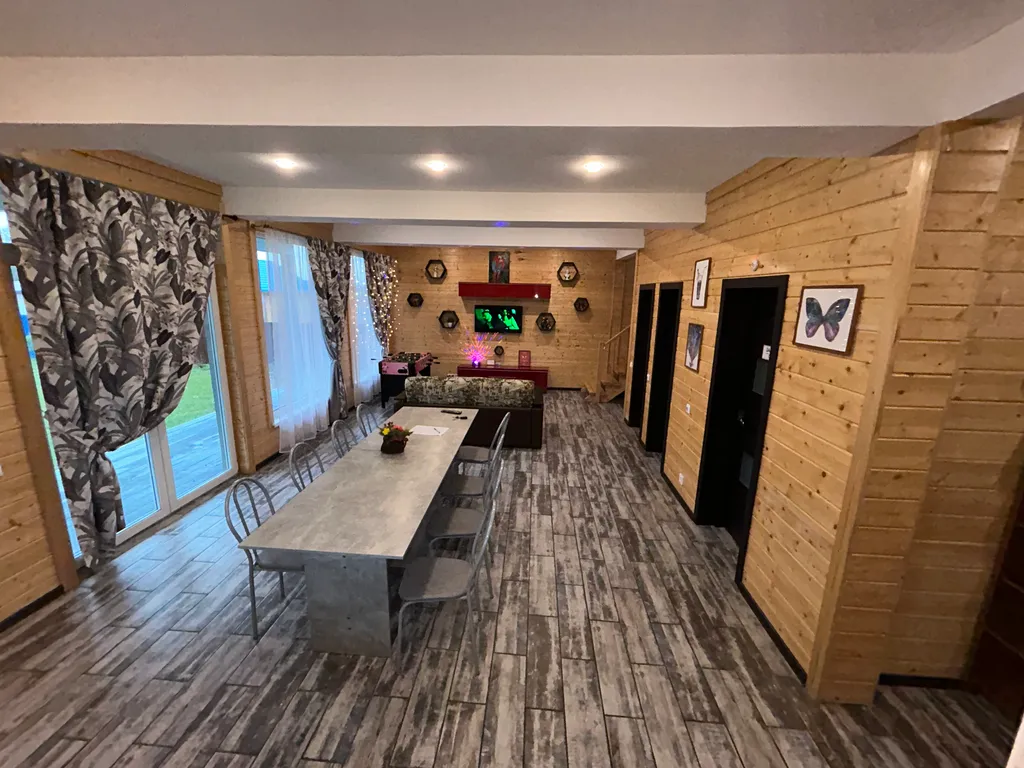 Коттедж Дом с отдельностоящий баней на дровах — Ропша